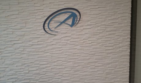 Pose de logo en pvc à Paris