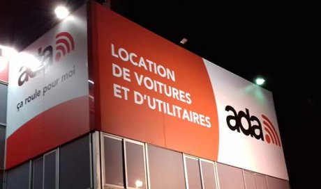 Signalétique extérieure pour guider un client vers le point de vente à Paris. PRAZDO