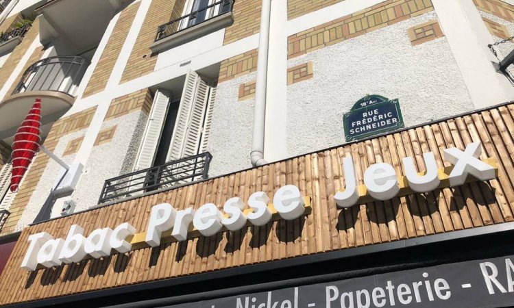 Lettre box en 3D lumineuse à Paris - PRAZDO